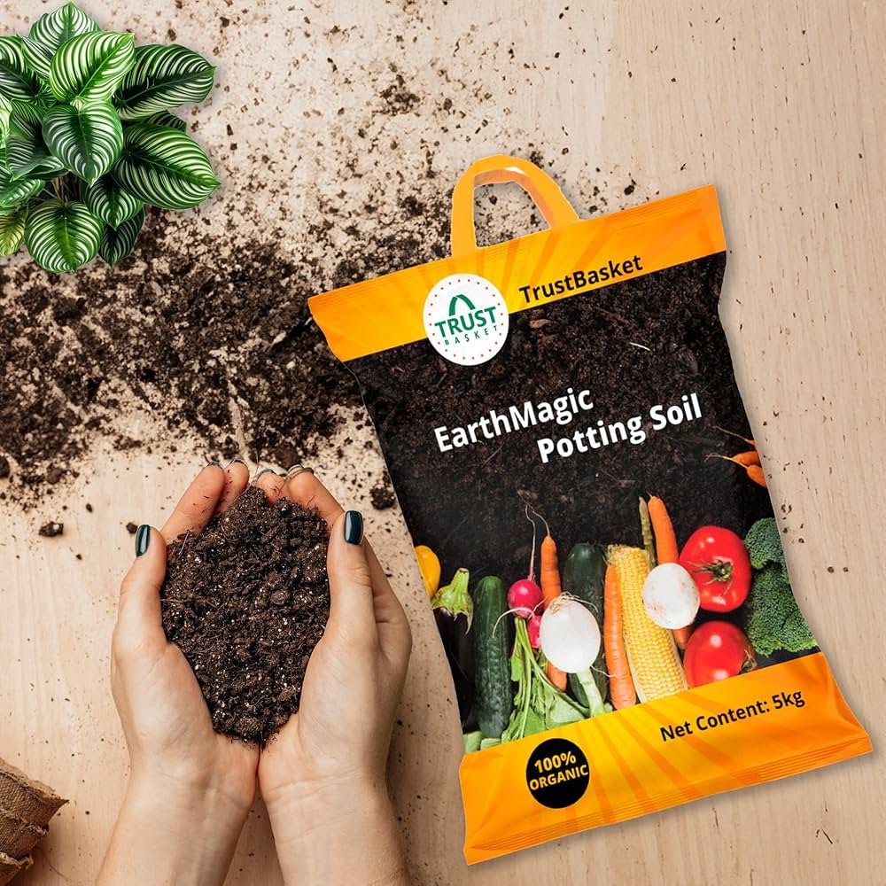 Organic Potting Mix — Ready-to-use blend of cocopeat, compost and nutrients for potted plants, soil & growing media